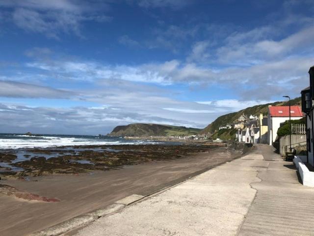 Puffins Nest Villa Gardenstown Esterno foto