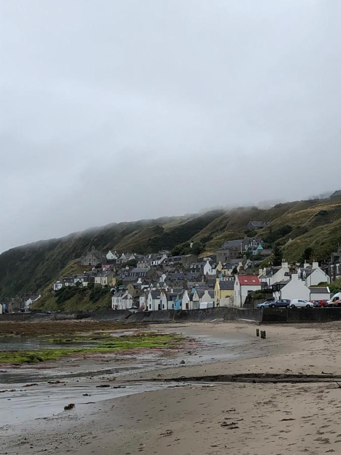 Puffins Nest Villa Gardenstown Esterno foto